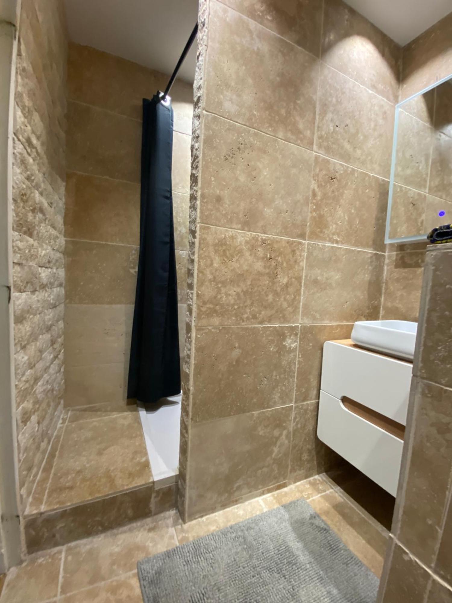 סן-דני Appartement Cocooning, Design, Confort & Balcon מראה חיצוני תמונה